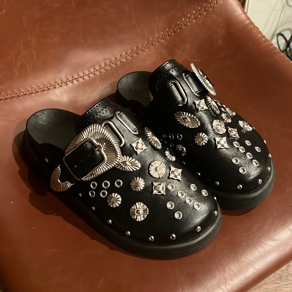 Designer clog dupe size 8-8.5 (Toga dupe)